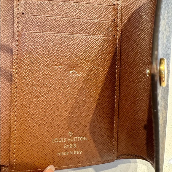 Gorgeous Authentic Louis Vuitton Victorine Wallet - Picture 9 of 11